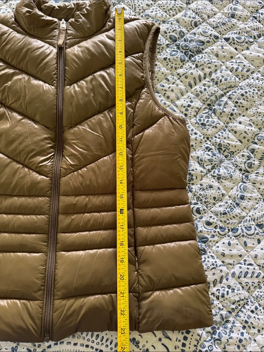 Women's Quilted Olive Puffer Vest - Sleeveless Zip Front